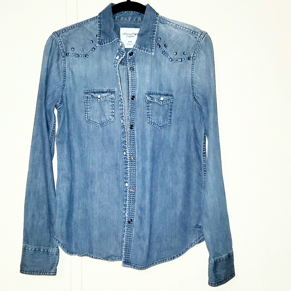 American Eagle denim shirt
